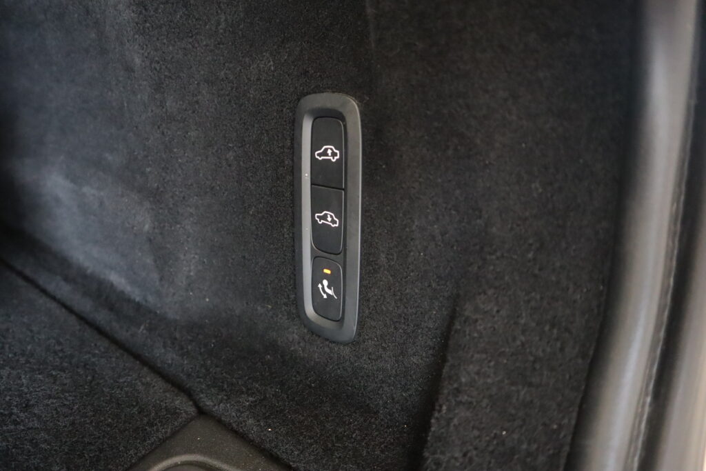 Volvo XC60, image 24