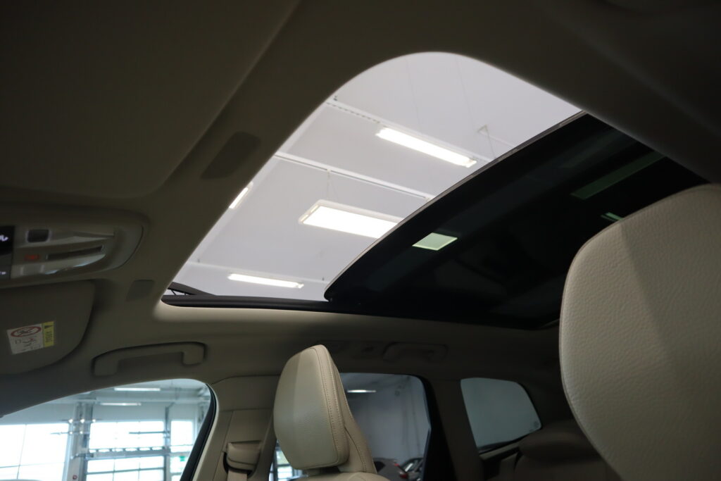 Volvo XC60, image 29