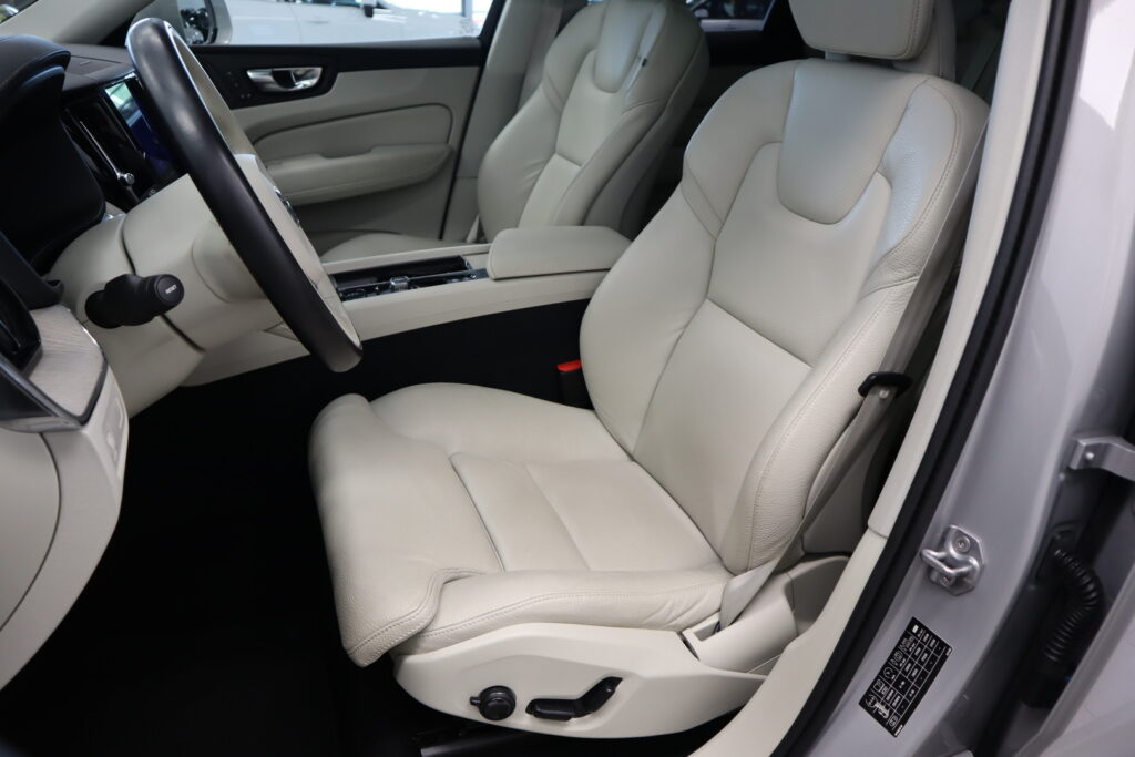Volvo XC60, image 8