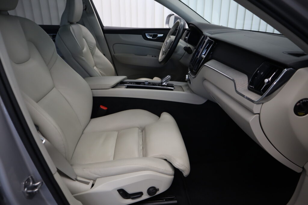 Volvo XC60, image 9