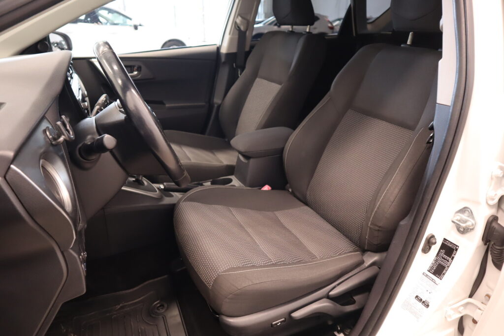 Toyota Auris, image 7
