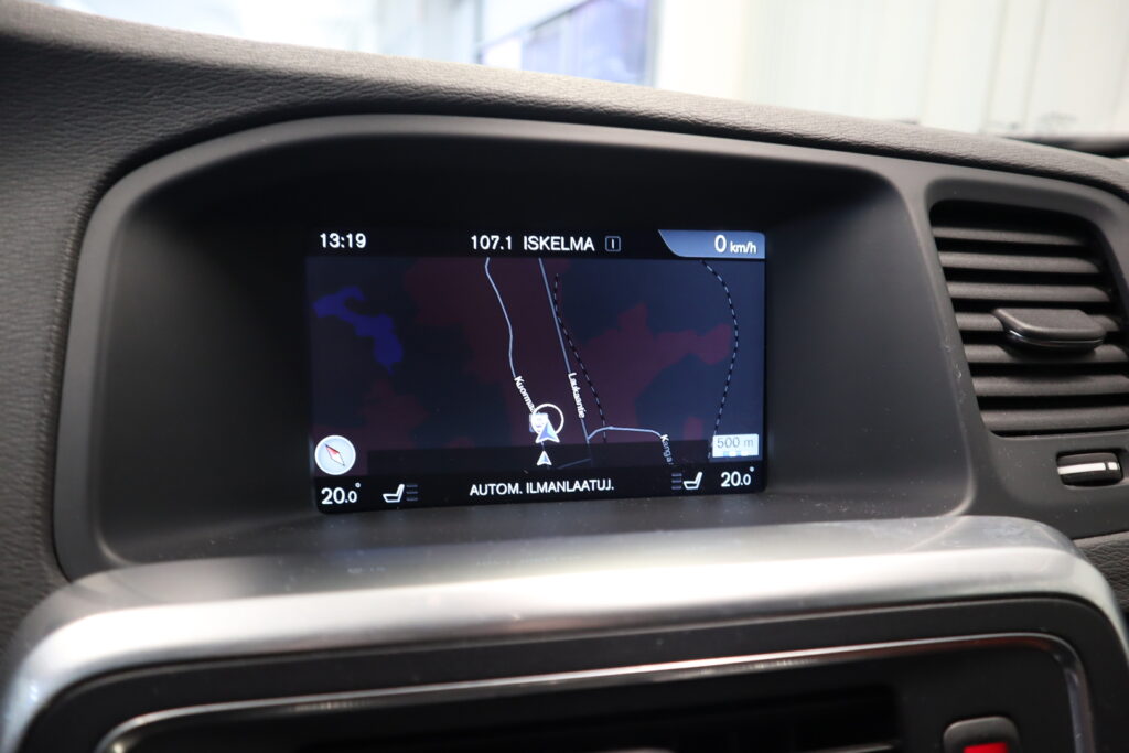 Volvo V60 Cross Country, image 14