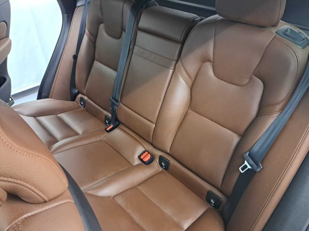 Volvo XC60, image 12