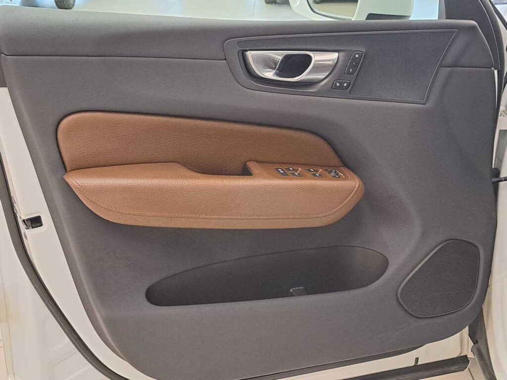Volvo XC60, image 19