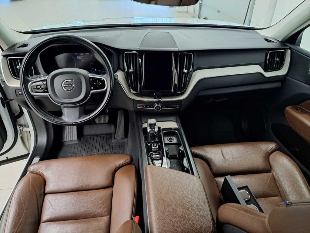 Volvo XC60, image 8