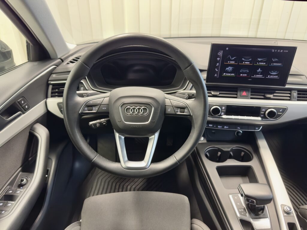 Audi A4, image 10