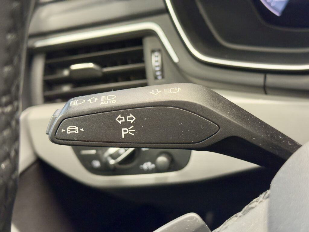 Audi A4, image 17
