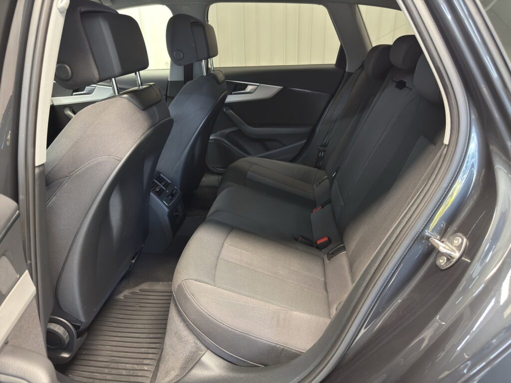 Audi A4, image 6