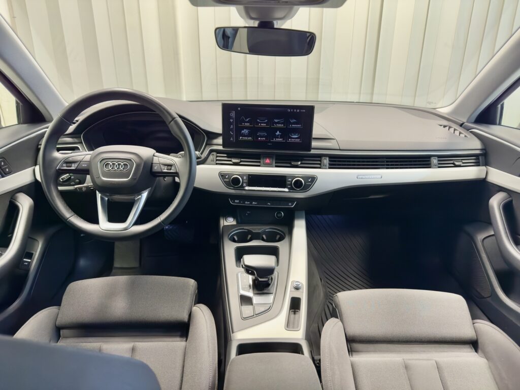 Audi A4, image 9
