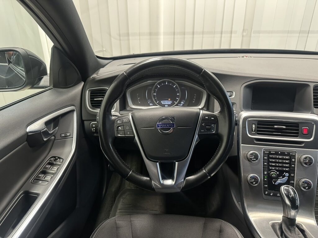 Volvo V60, image 10