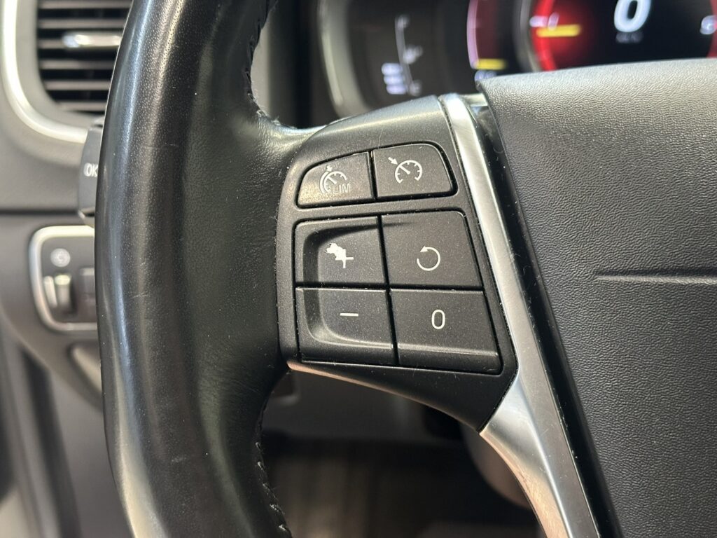 Volvo V60, image 12