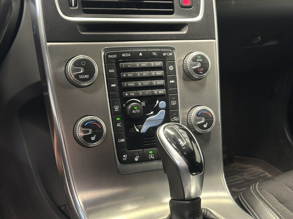 Volvo V60, image 16