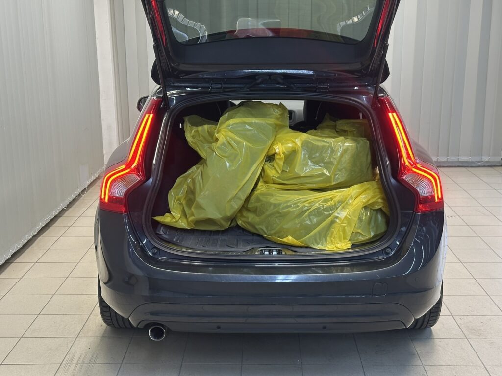 Volvo V60, image 18