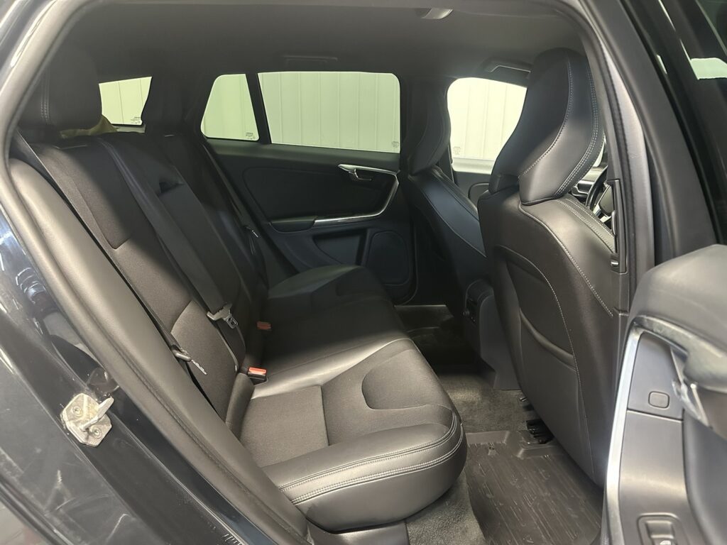 Volvo V60, image 7
