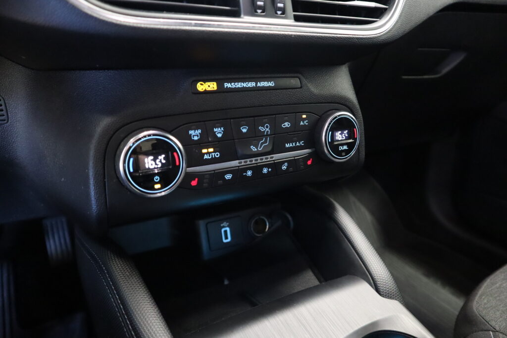 Ford Focus, image 11