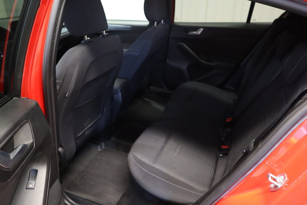 Ford Focus, image 9