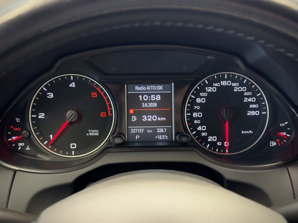 Audi Q5, image 12