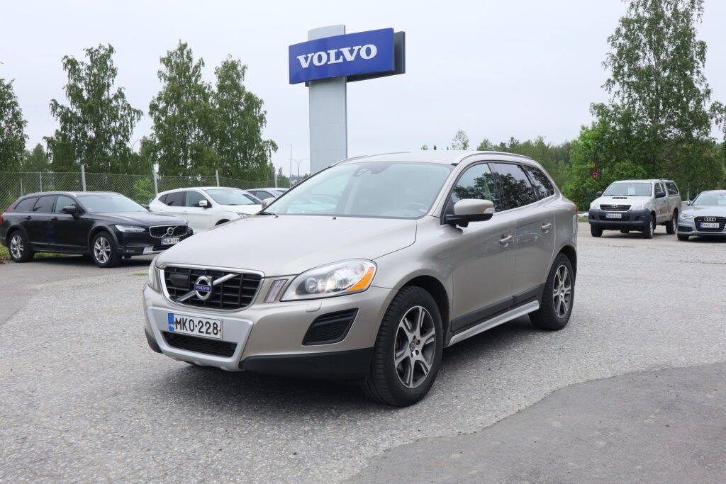 Volvo XC60, image 1
