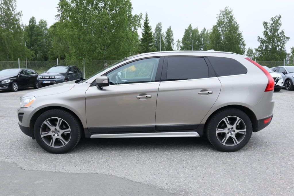 Volvo XC60, image 2