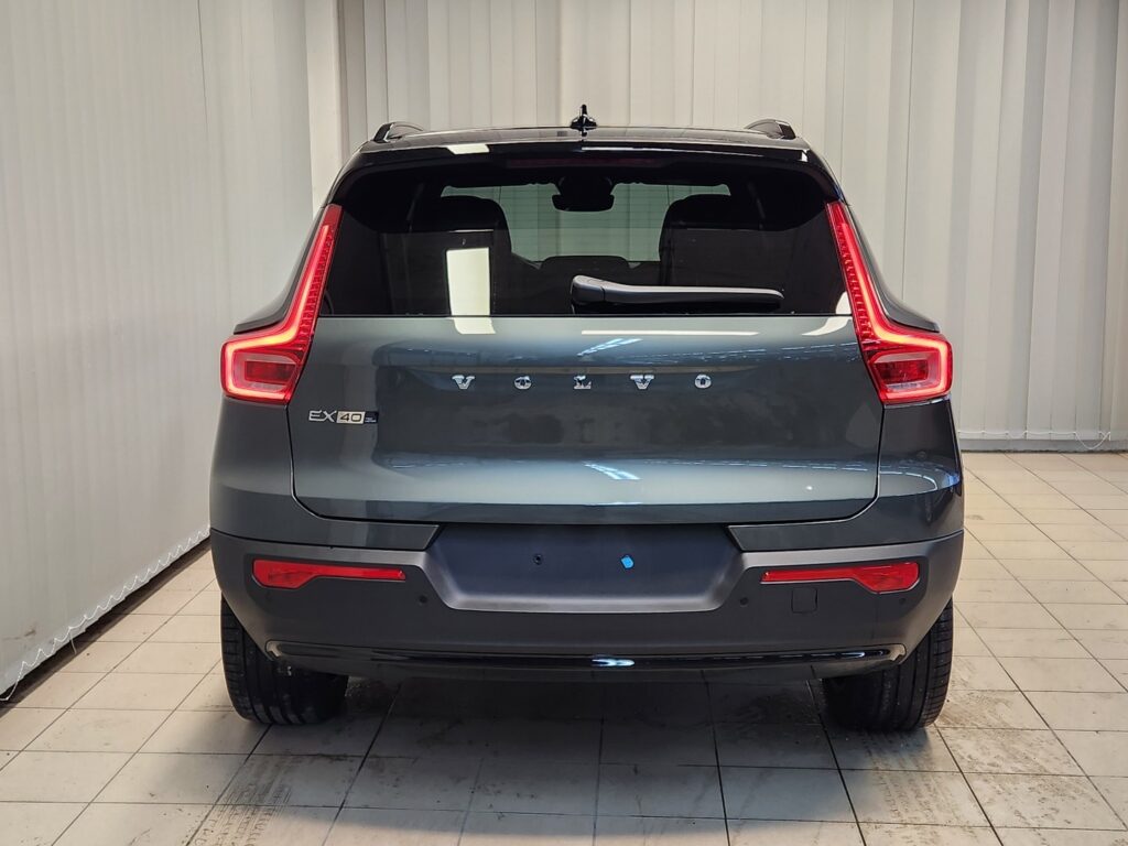 Volvo EX40, image 6