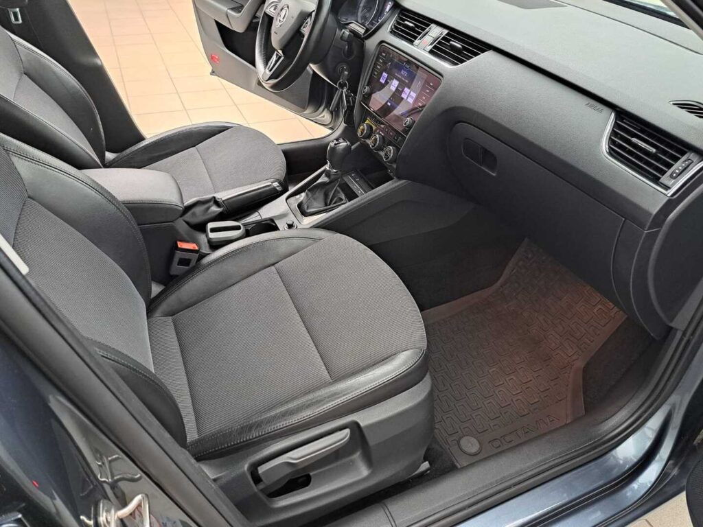 Skoda Octavia, image 16