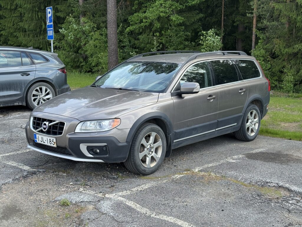 Volvo XC70, image 1