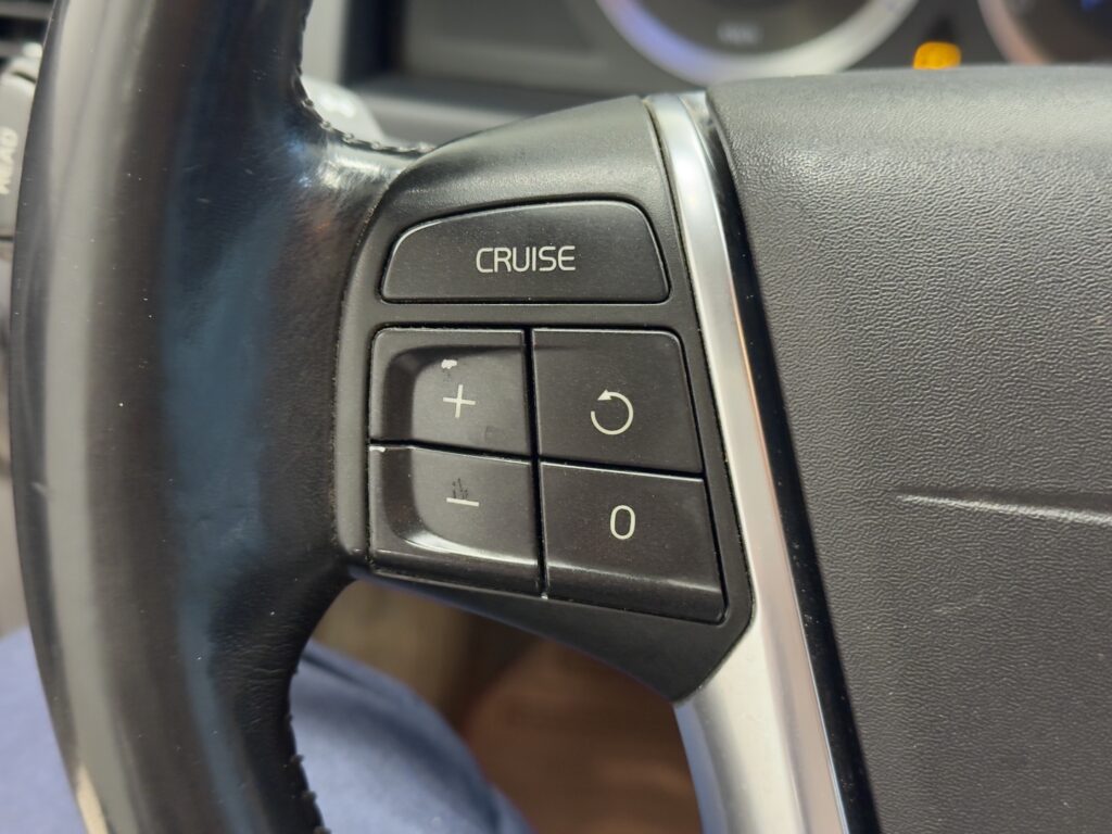 Volvo XC70, image 12