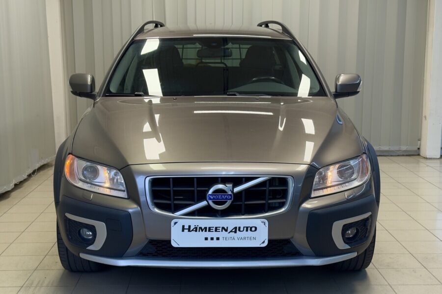 Volvo XC70, image 2