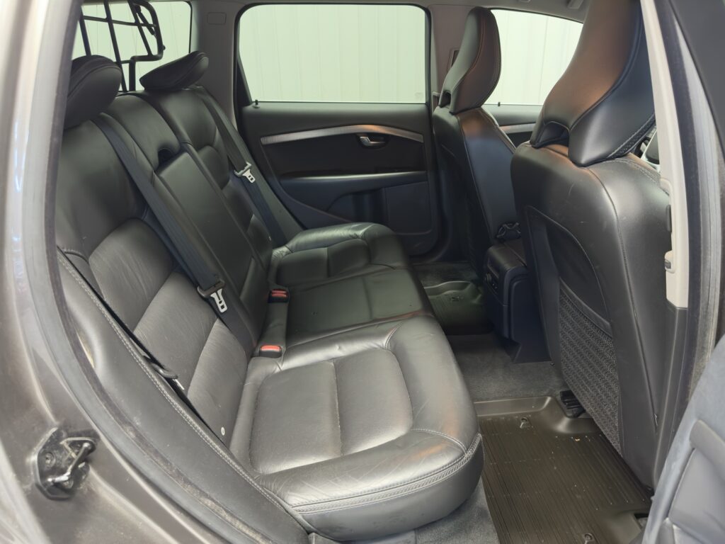 Volvo XC70, image 7