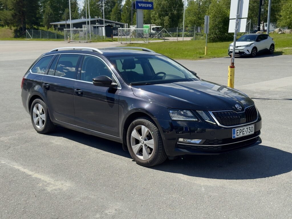 Skoda Octavia, image 2