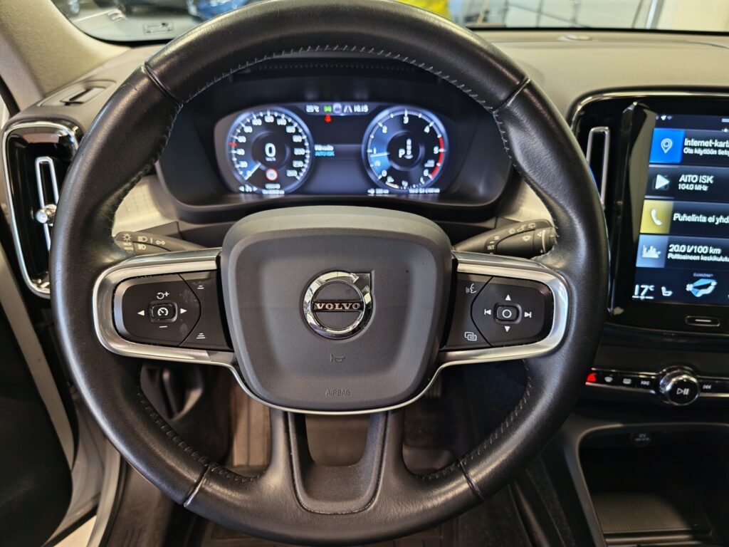 Volvo XC40, image 10