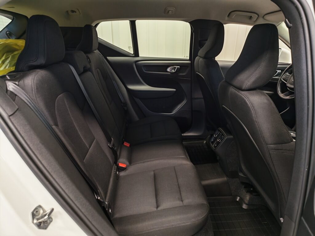 Volvo XC40, image 13