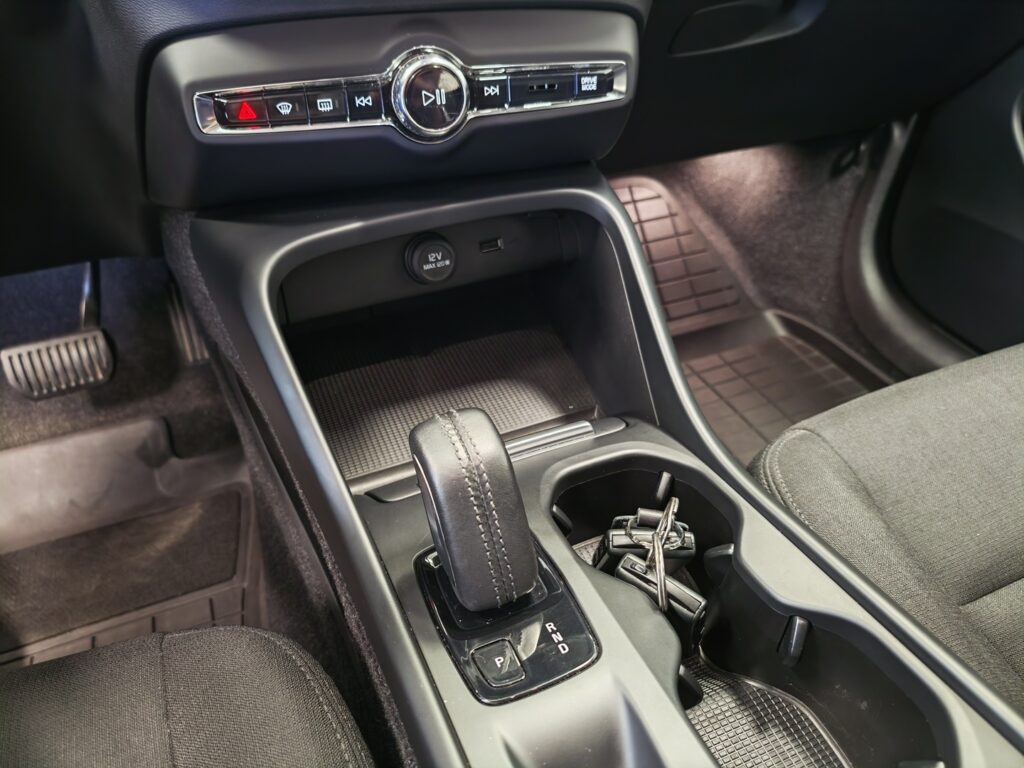 Volvo XC40, image 17