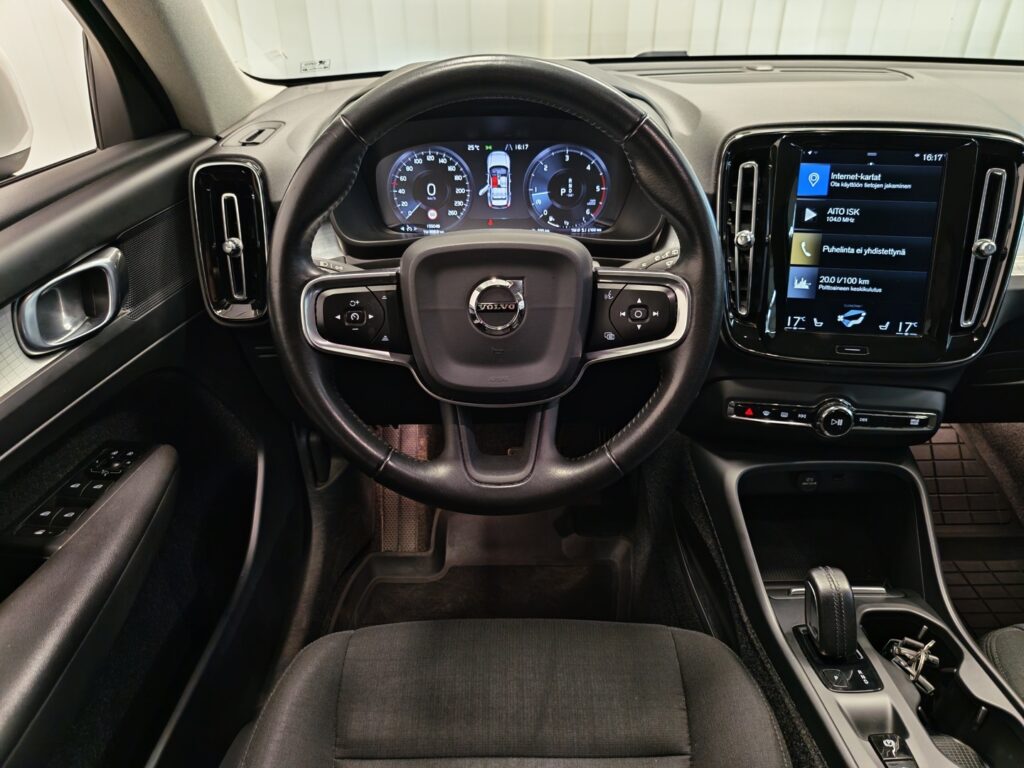 Volvo XC40, image 9