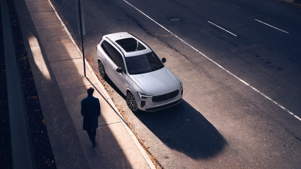 Volvo XC90, image 2