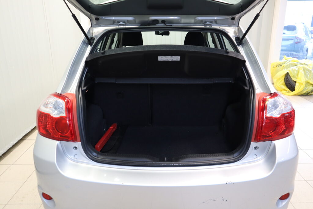 Toyota Auris, image 12