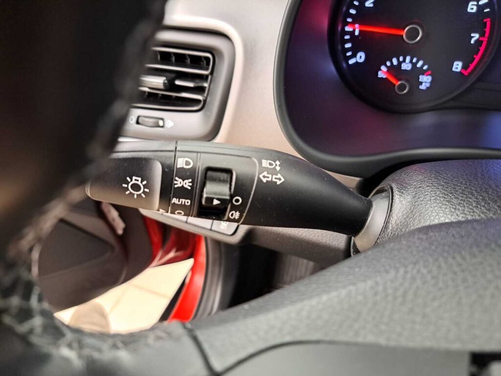 KIA STONIC, image 11