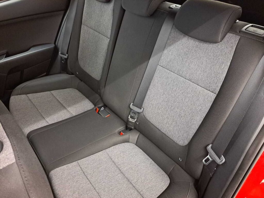 KIA STONIC, image 17