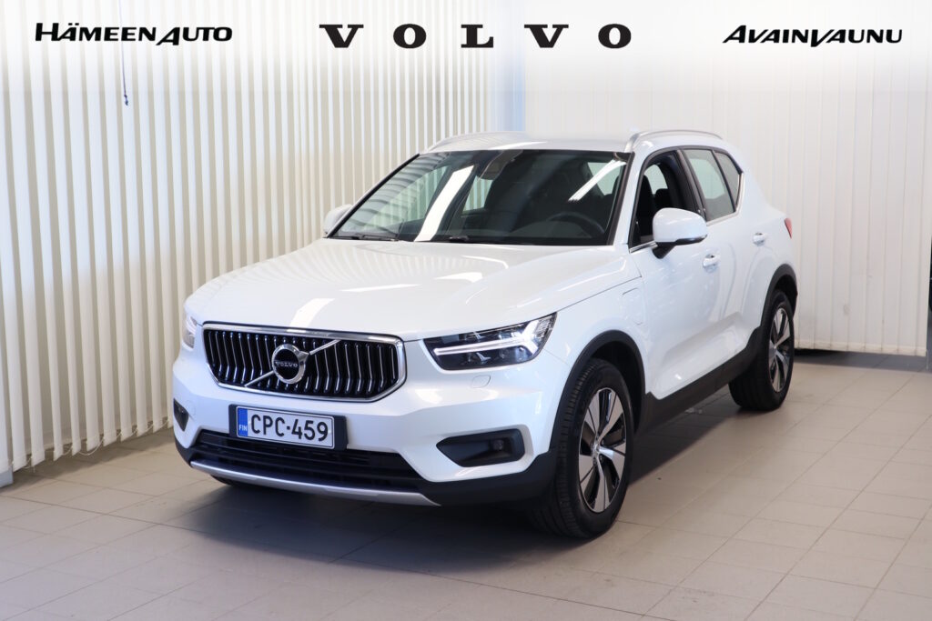 Volvo XC40, image 1