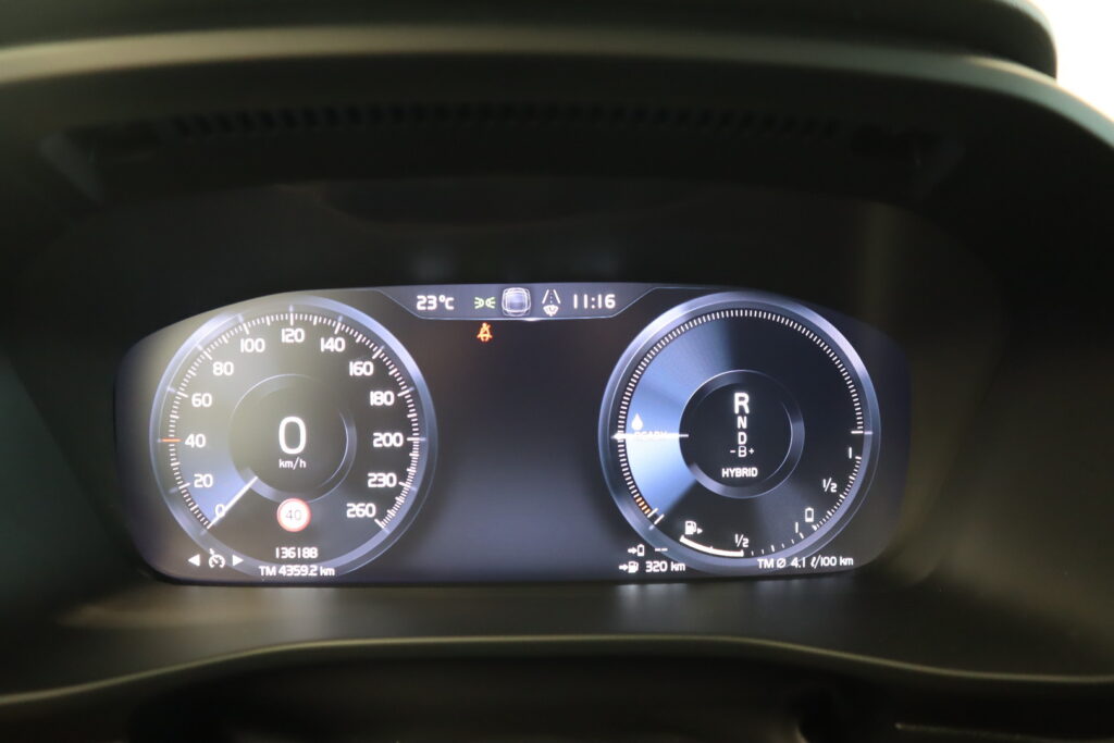 Volvo XC40, image 14