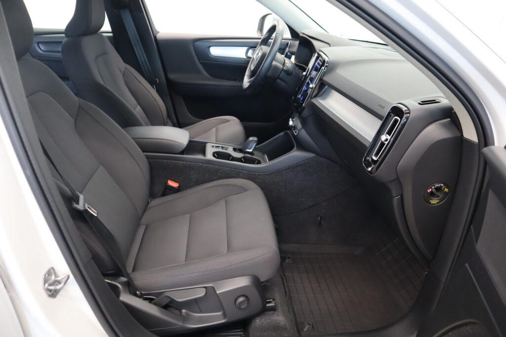 Volvo XC40, image 9