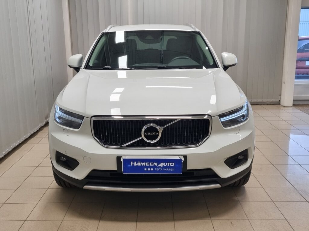 Volvo XC40, image 3