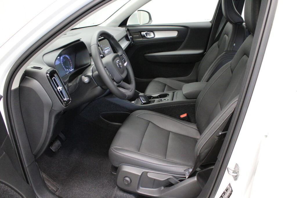 Volvo XC40, image 6
