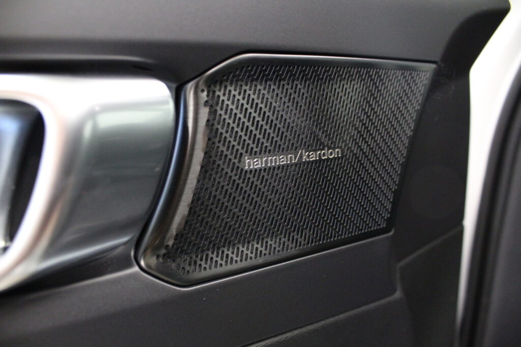 Volvo XC40, image 8