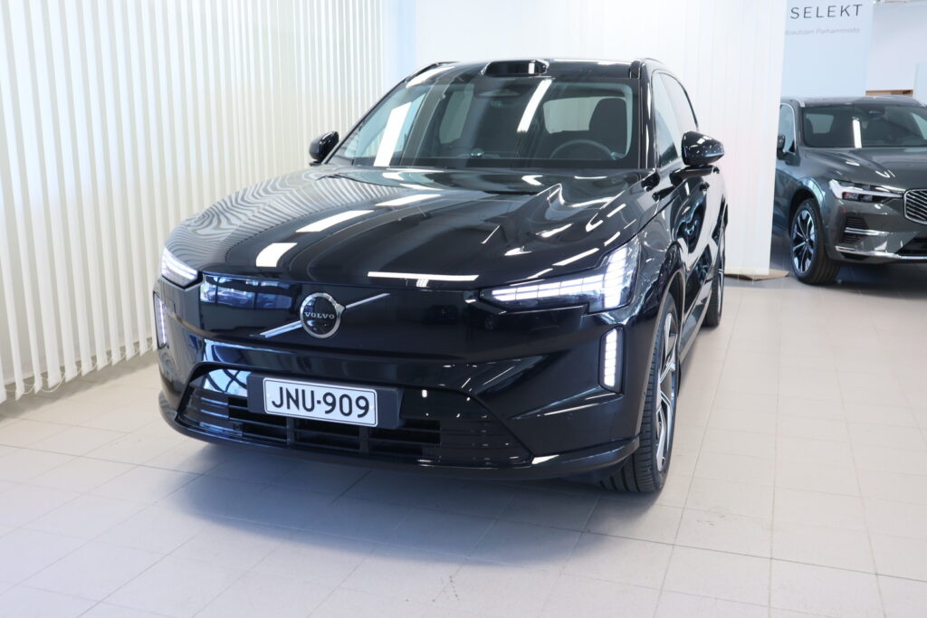 Volvo EX90, image 1