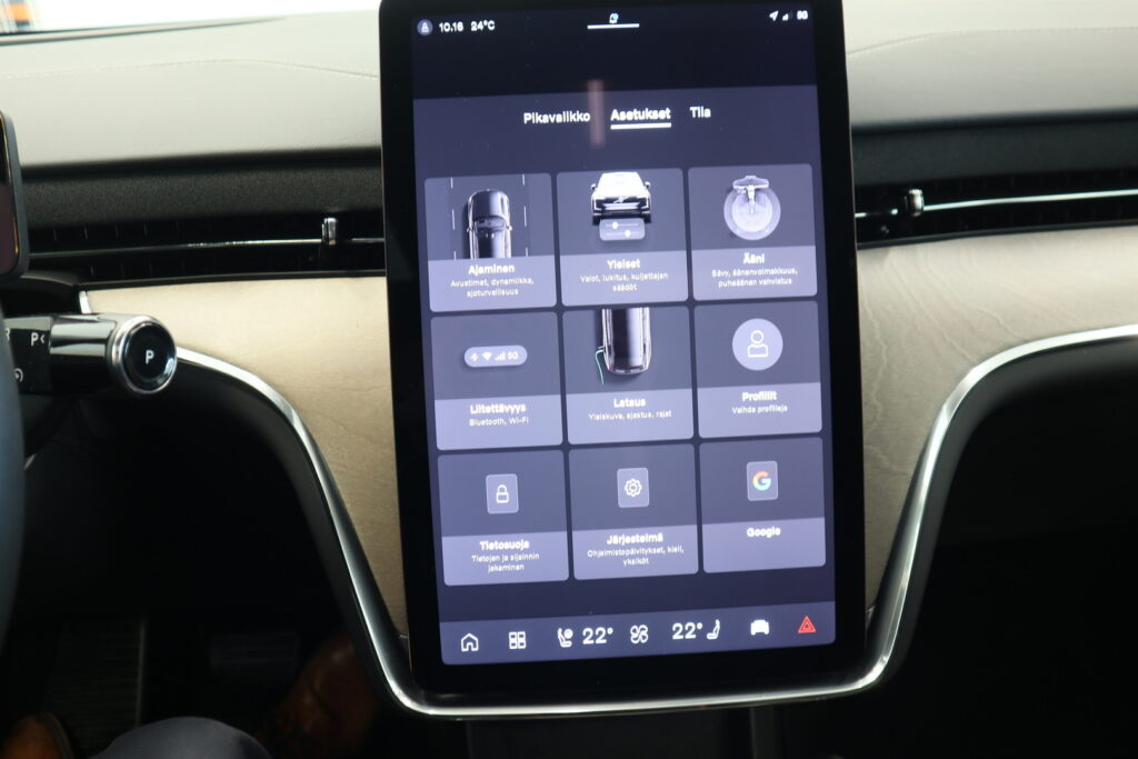 Volvo EX90, image 17