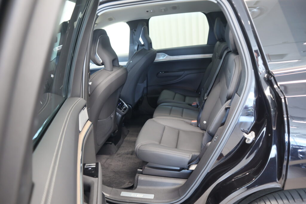 Volvo EX90, image 25