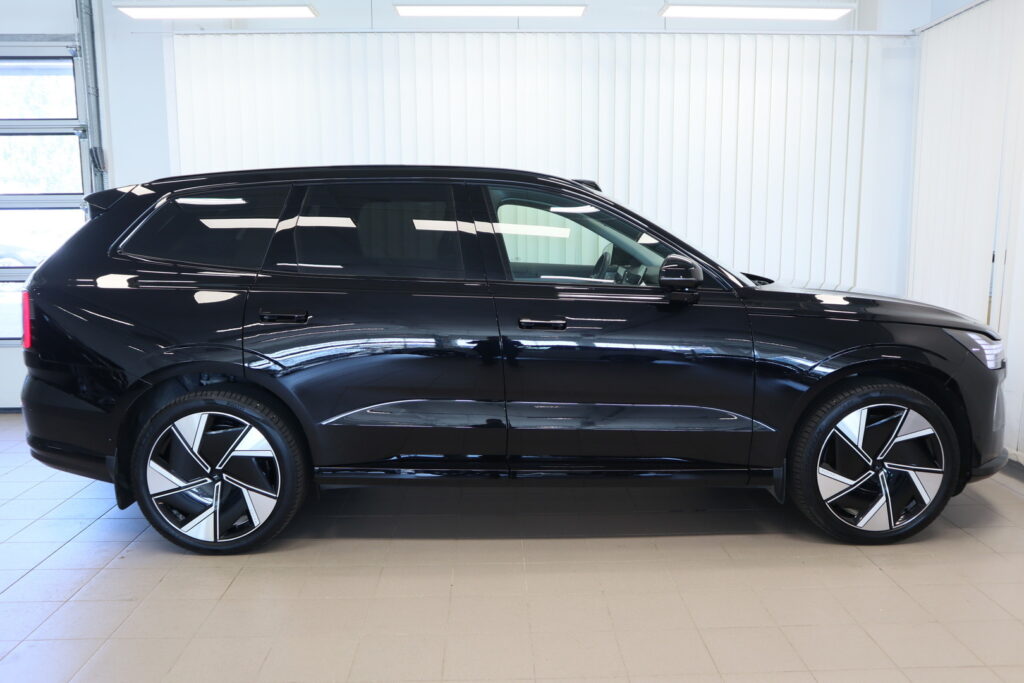 Volvo EX90, image 7