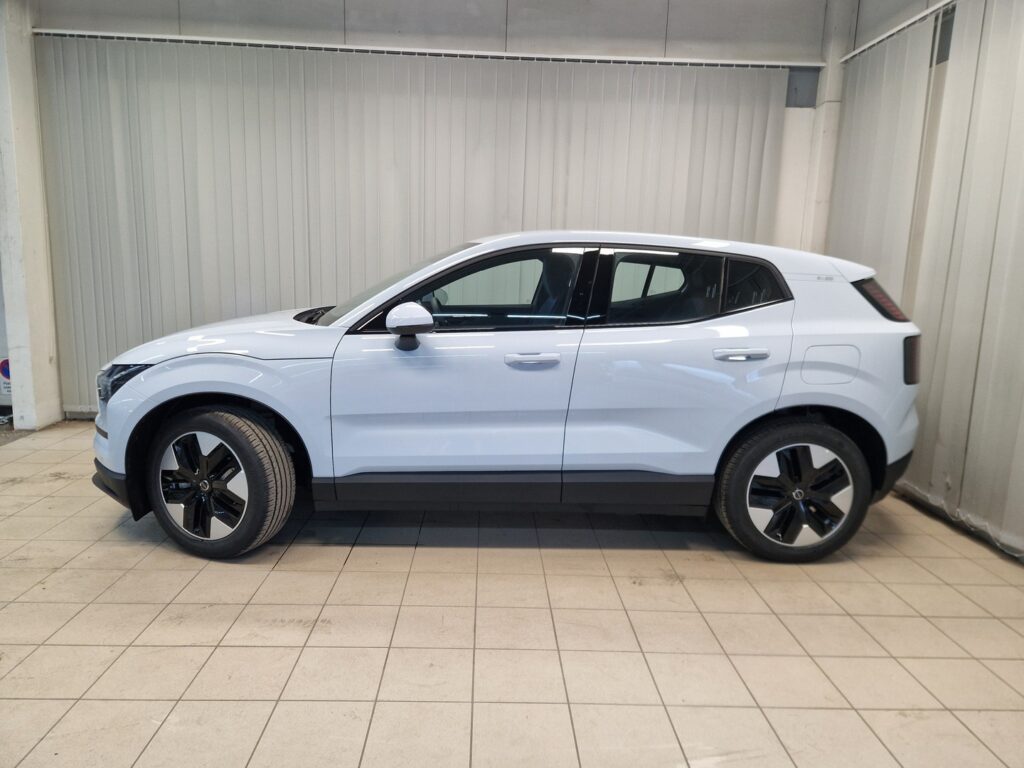 Volvo EX30, image 6