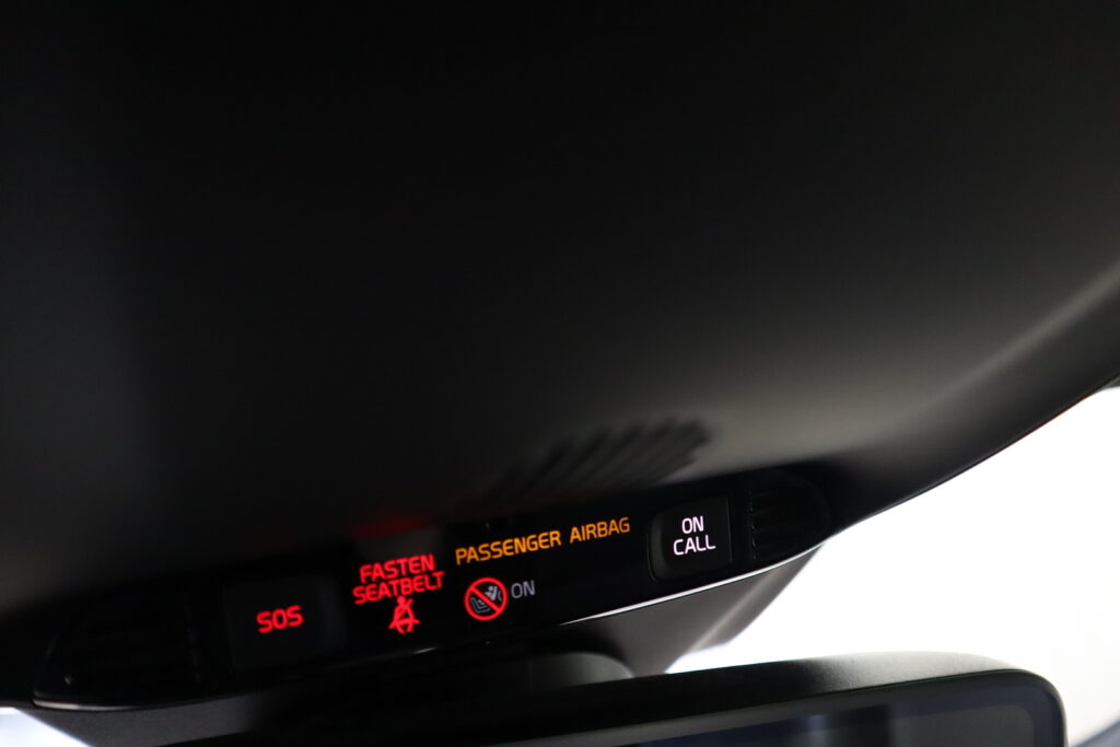 Volvo V40, image 13
